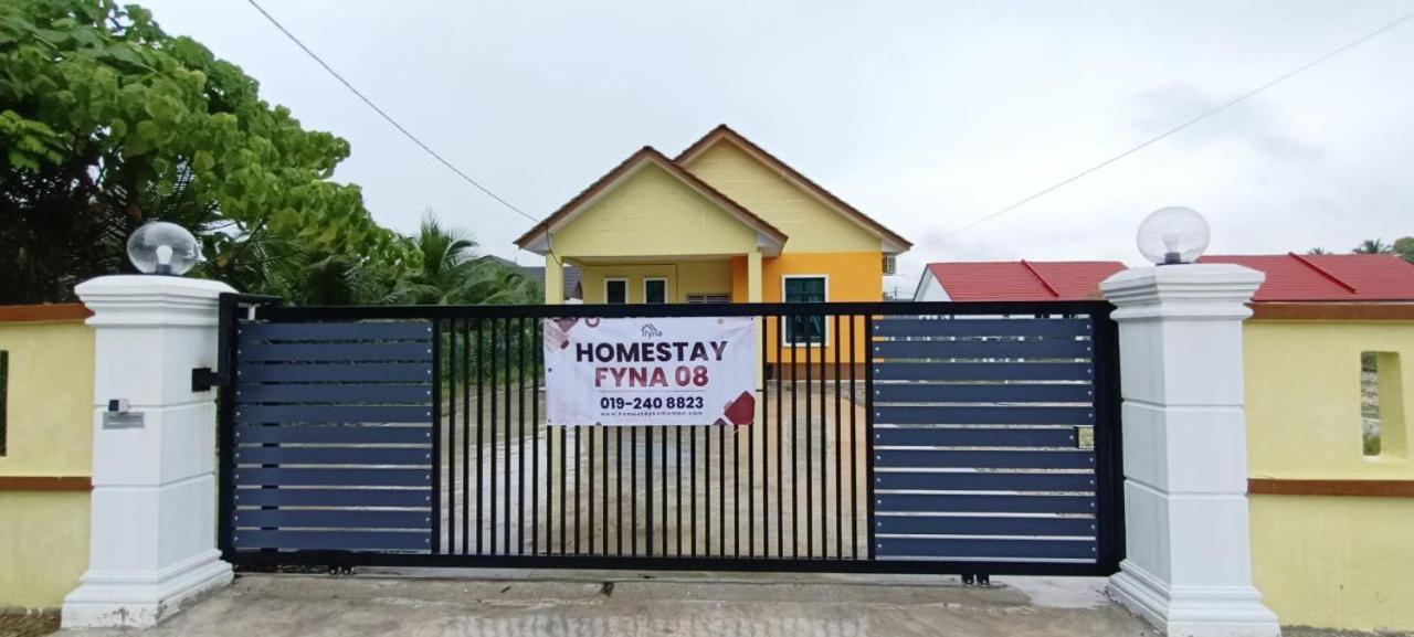 Homestay Kemaman Fyna08 Banglo Dekat Pantai Kijal Ngoại thất bức ảnh