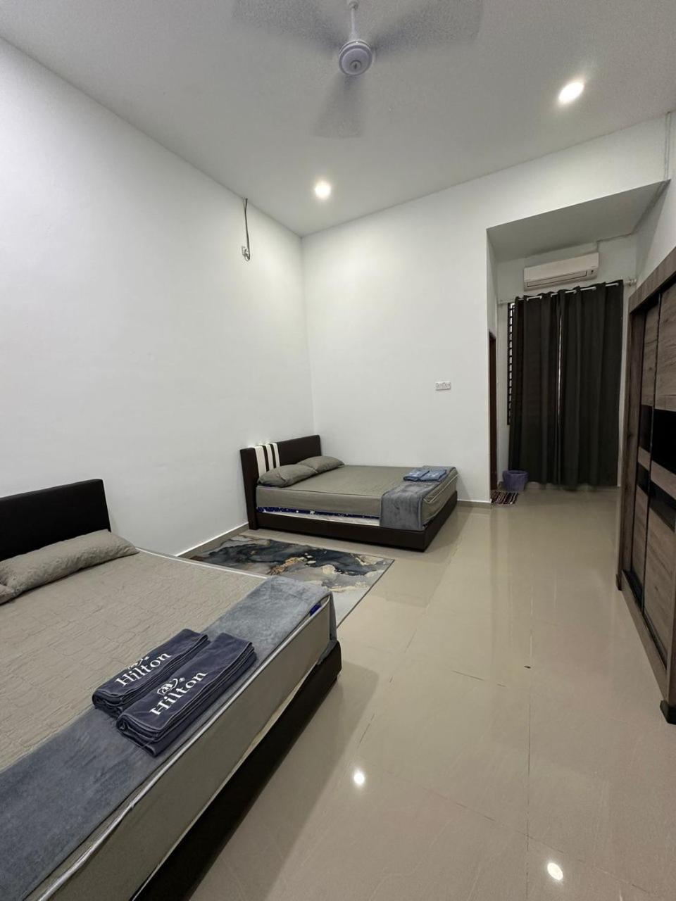 Homestay Kemaman Fyna08 Banglo Dekat Pantai Kijal Ngoại thất bức ảnh